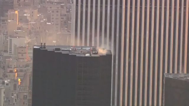 川普大楼着火 逾100名消防员灭火