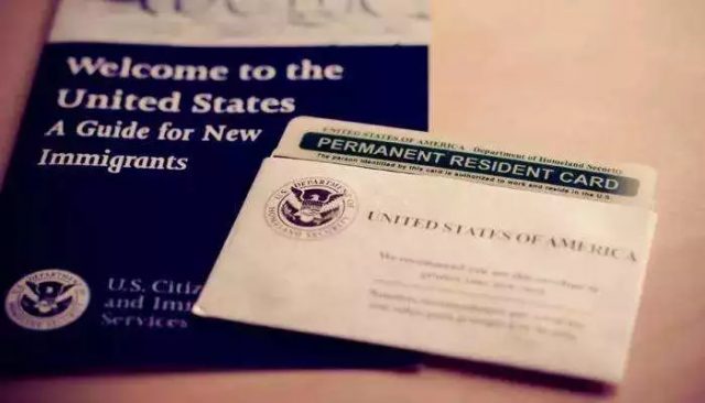 美国移民新政策出台 亚裔表示有点难受：拿福利，就别想拿美国绿卡！