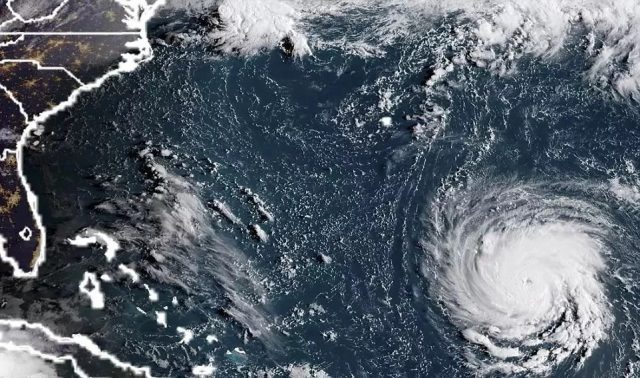 超级飓风来袭，150万美国居民紧急撤离…然而飓风泄气了…