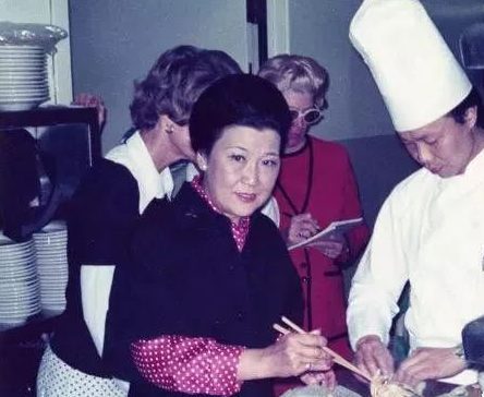 了不起！這個99歲的女人，卻改變了整個美國對中餐館的印象