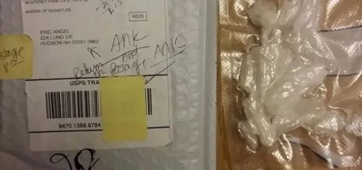 加州华人收到退件邮包 里面疑似冰毒 寄件人竟是30年前的...