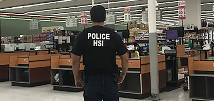 ICE加州超市拘捕26无证客 工作场所查缉飙升300%