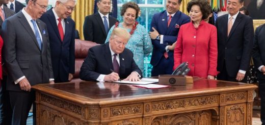 特朗普簽署行政令 給亞太裔企業更多機會與資源