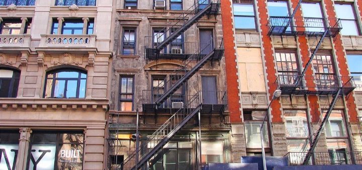 紐約「最嚴」租金管制法引發強烈反彈 業主團體告政府違憲