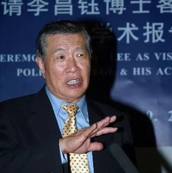 「神探」李昌鈺恐名聲不保，兇殺案證詞遭質疑 ，為挽名聲急召記者會辯護