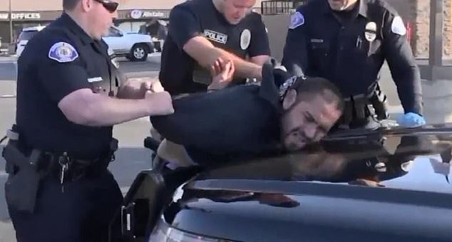 加州男子兩小時內揮刀砍殺4人 搶來手槍再行兇前被警方制伏