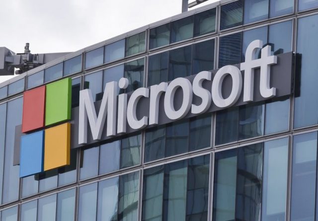 亚马逊起诉五角大楼将100亿美元云计算合同交予微软