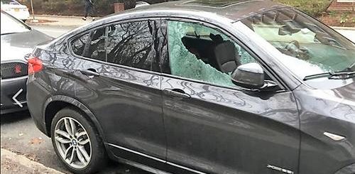 洛杉磯一華人三個月車窗兩次被砸 損失近萬美元