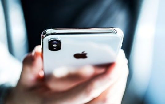 假手机换真iPhone！中国留学生涉嫌诈骗苹果公司近百万美元