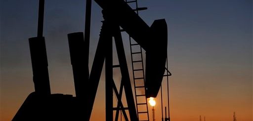 国际原油跌至三个月最低水平 OPEC或提前开会商讨
