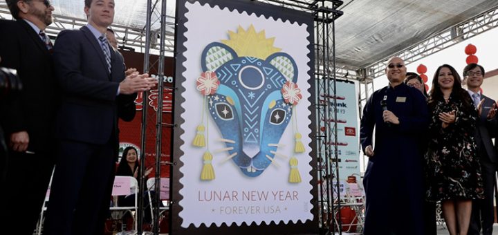美国发行鼠年邮票，庆祝中国新年
