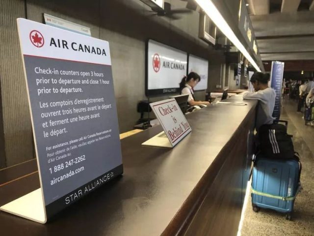 悲劇! 帶一家8口來溫哥華度假 5娃爸爸加航飛機上暴斃! 華人乘機請警惕!
