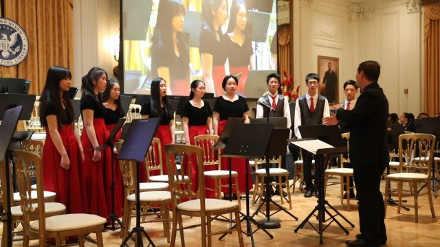 用音樂為中國加油 洛杉磯尼克松總統圖書館舉行新春音樂會