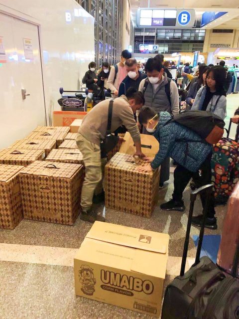 贡献爱心！华裔科技公司呼吁共享行李箱运防疫物资