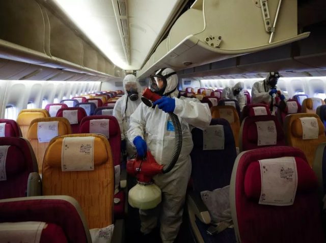 飛機飛行中 加拿大男子突然大喊: 我去過武漢 染上了肺炎!