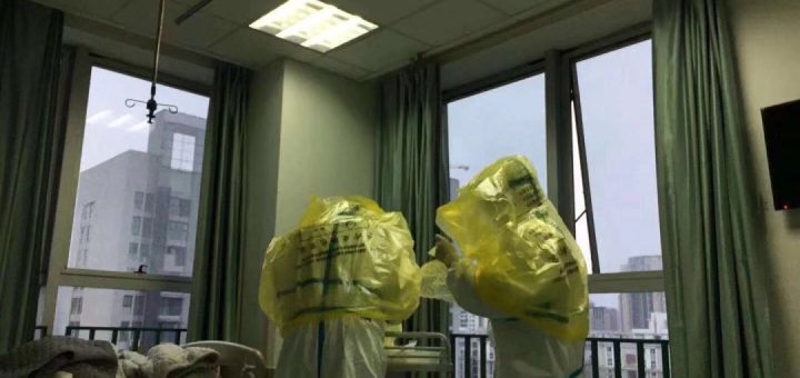 武漢中心醫院醫護人員感染：230多人確診，有科室邊戰鬥邊倒下邊補充