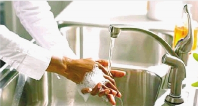商家借疫情抬價，紐約州推出囚犯自製洗手液「NYS Clean」