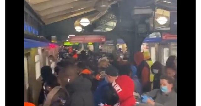 疫情下紐約窮人擠滿地鐵去工作，「死就死吧」