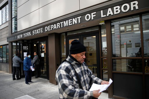 申請門檻降低 上周首次申領失業救濟人數狂飆660萬