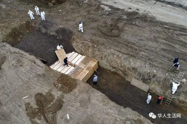 纽约惊人一幕，无人机拍到壕沟集体埋葬，多个公园成临时坟场