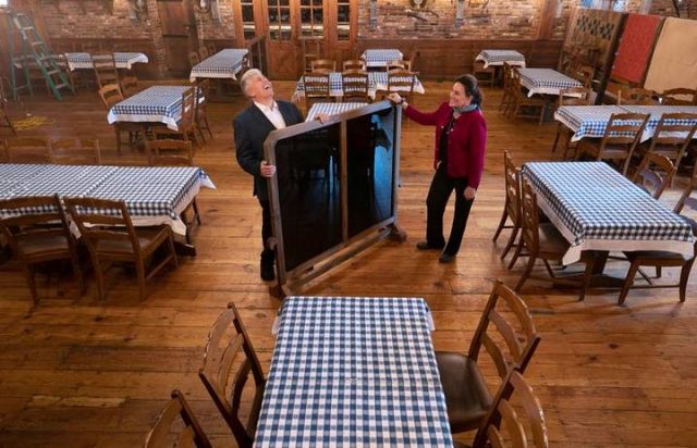 【北卡快訊】餐館酒吧在周五將被恢復「半營業」