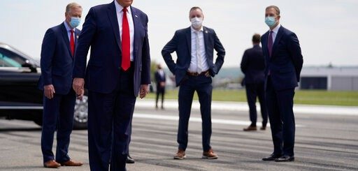 白宫立场松动 鼓励民众本周参加川普集会时戴口罩