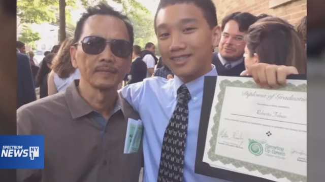 亚裔家庭打拼30年 父母染新冠双双离世! 17岁少年被网友送上大学