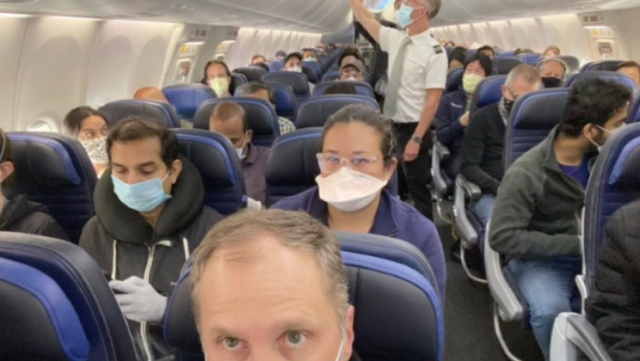 重磅！新冠病人隐瞒症状，乘机去LA，舱内发病身亡！多名乘客披露全过程
