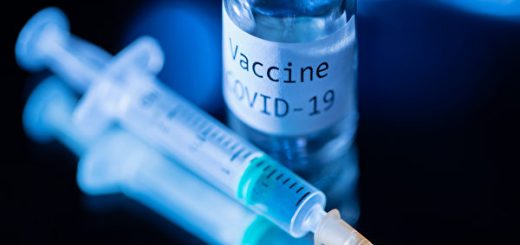 COVID-19疫苗严重过敏反应高于流感疫苗