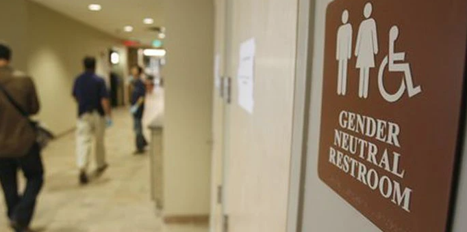 打到最高法院，耗了6年的學校「男女同廁」案有結果了，可以進！