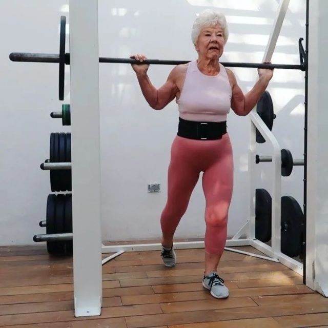 太勵志！74歲奶奶健身爆紅 4年內減60磅 坐擁百萬粉絲 ！