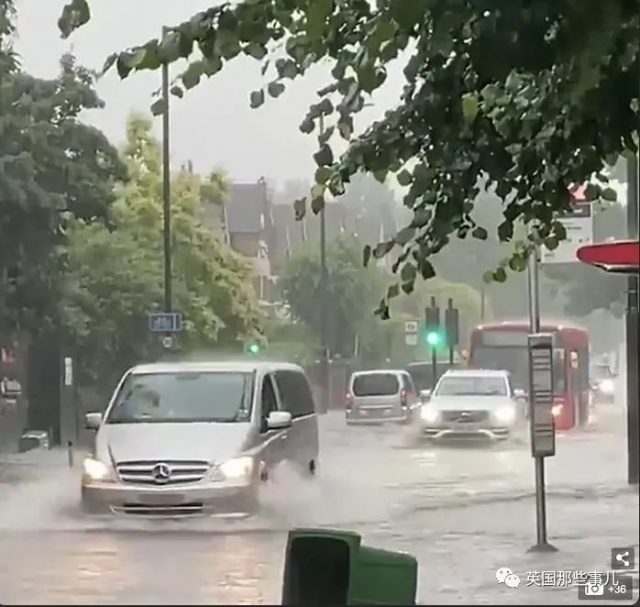 一场暴雨，伦敦下水道直接崩了！地铁被淹马桶倒灌，简直惨！