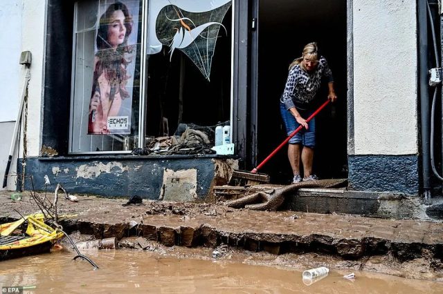 百年不遇! 67死70失踪! 欧洲洪灾摧毁多个城市 居民遭巨浪卷走 房屋夷为平地!
