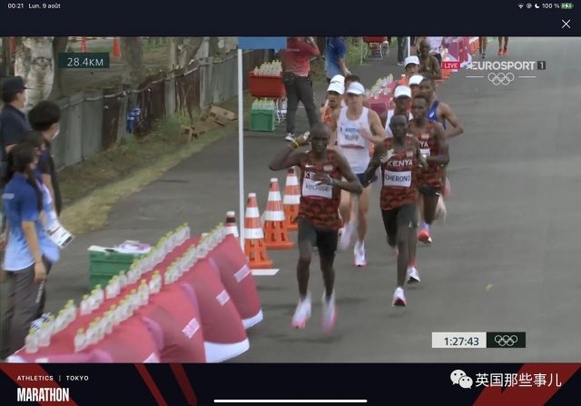法国马拉松选手打翻一整排水瓶不给对手喝水？网友为此吵翻了！