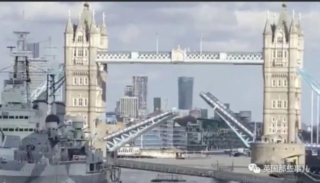 伦敦塔桥又双叒叕卡住了！