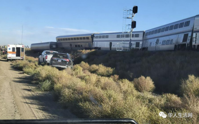 突發！至少3死50傷！美國著名觀光火車出軌，車廂翻覆 一片狼藉！