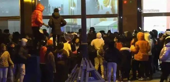 芝加哥升起弔橋，或封鎖市區，本周嚴防「青少年聚會」