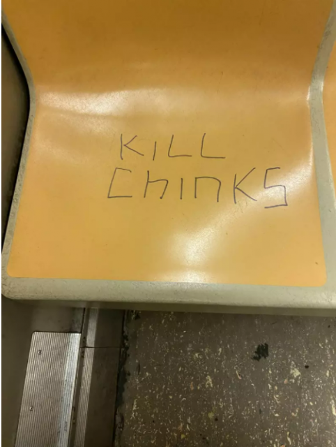 「殺掉中國佬」！ 紐約地鐵車廂驚現仇恨言論，工作人員無作為！