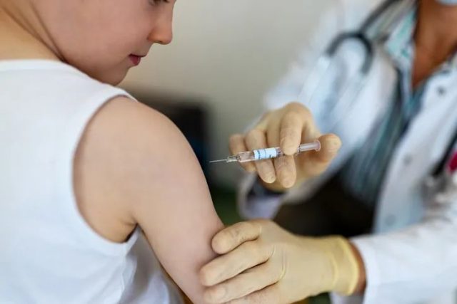 華人家長氣瘋! 輝瑞兒童疫苗有效率僅12%! 新疫苗效果更好 白搶了!