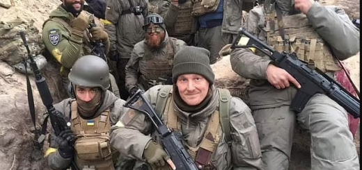 加拿大“枪神”加入乌克兰志愿军，近2万外国人在乌克兰战斗