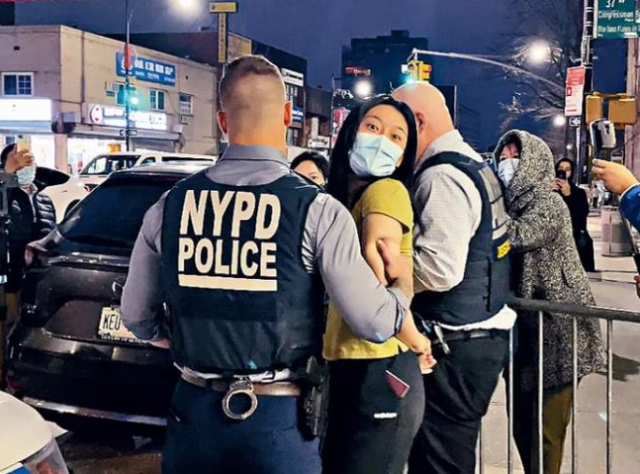 「該後悔的是你們這些叛徒」紐約華裔律師被殺,更多細節曝光:提蛋糕假道歉 ,狂捅四刀。