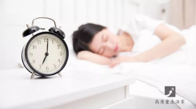 入睡前的5個壞習慣，正在偷走你的睡眠，看你中了幾個？