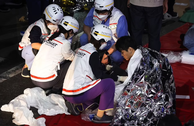 尸横遍野，至少146人死，万圣节首尔街头变人间地狱