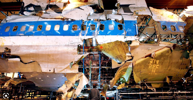 無人生還! 飛往紐約的國際航班空中爆炸 270死! 一個手提箱釀慘烈空難 嫌犯34年後終受審！