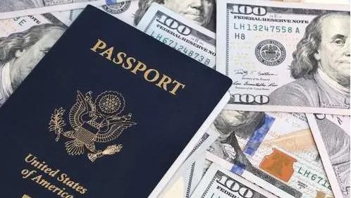 憋大招！疯狂涨,涨,涨！美移民局准备上调多项签证和入籍费用。