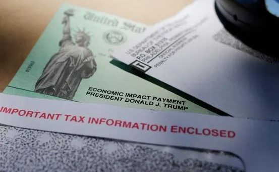 IRS通知上千万纳税人：报税先别急，再等等