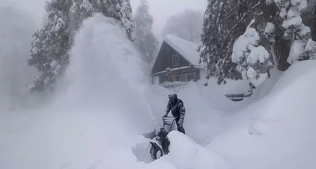 史詩級暴風雪+龍捲風! 影響美加超9千萬人 加州2米積雪 緊急狀態