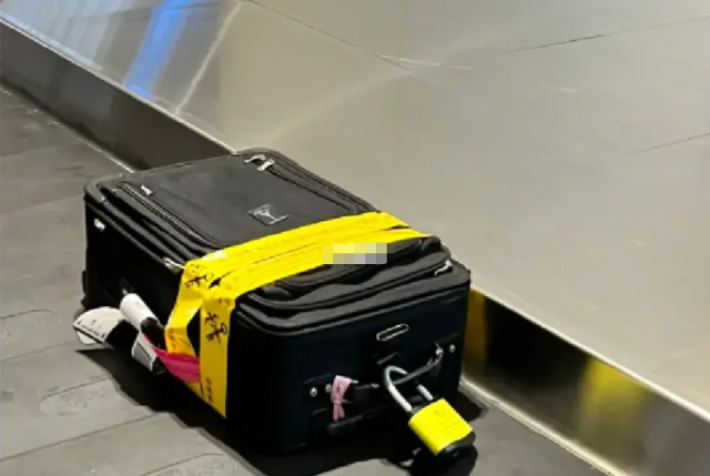 回國注意了！一個航班100多人行李被上「大黃鎖」！原因竟是這個…