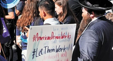 重磅！无证移民将实现美国梦！“别嫌弃他们 想想你们父母祖先是怎么来美的”
