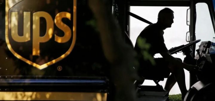 UPS節日季再招10萬臨時工 起薪比去年多三成